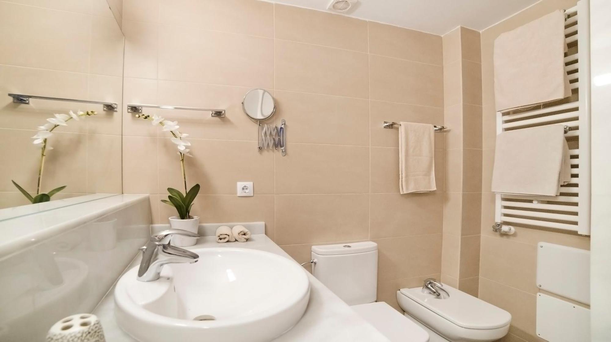 Apartament Tranquil Duplex In Sitges, Barcelona,Sea Views, Parking, Terrace Zewnętrze zdjęcie