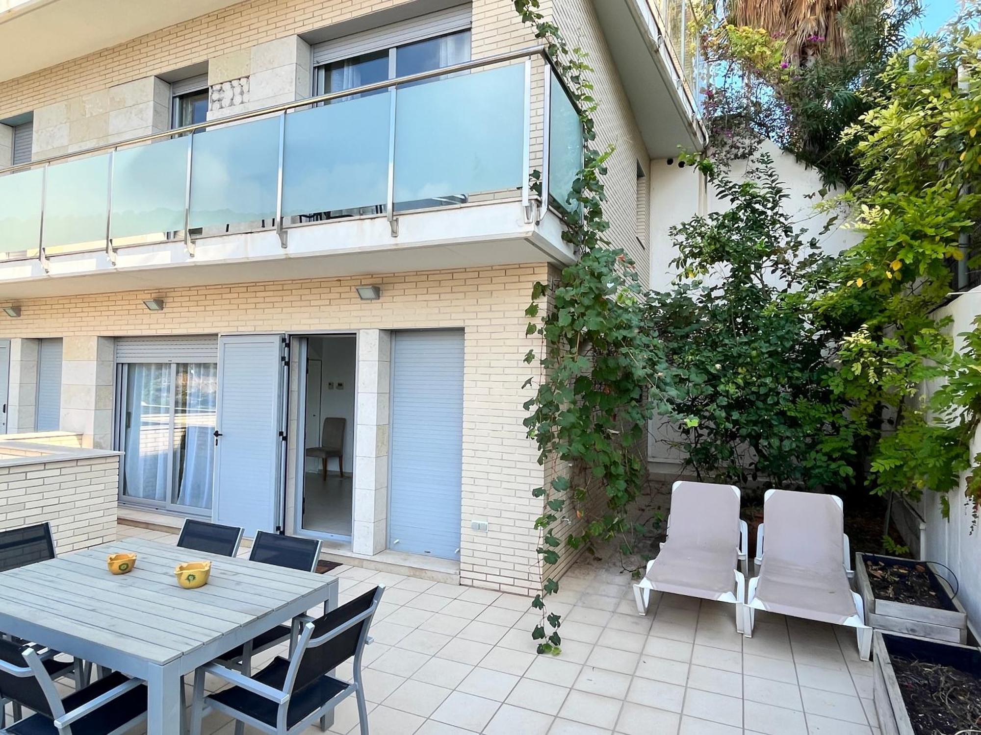 Apartament Tranquil Duplex In Sitges, Barcelona,Sea Views, Parking, Terrace Zewnętrze zdjęcie